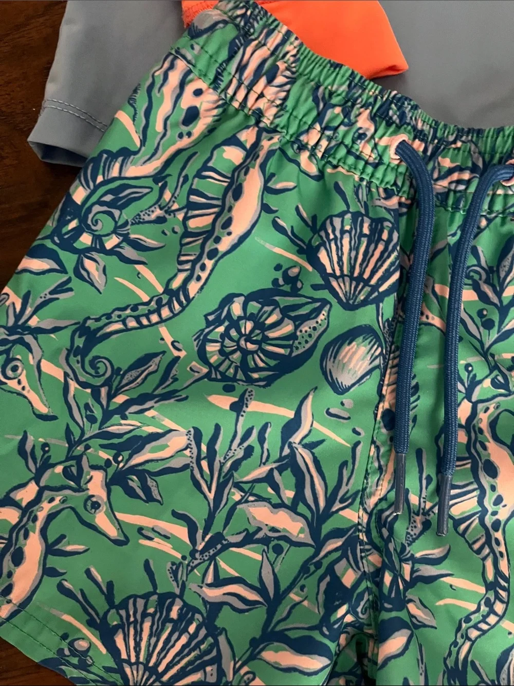 Vineyard Vines Rashguard shirt and swim trunks